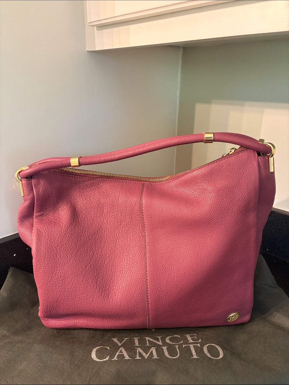 Vince Camuto Fig Jam Pink Pebbled Leather Goldtone Zip Hobo Shoulder Purse Bag - Picture 2 of 16